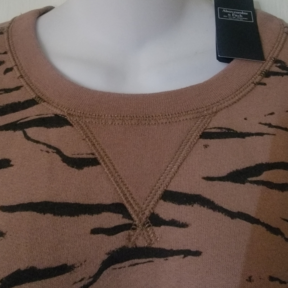 Abercrombie Animal Print Crew Neck Sweater Size S - Picture 3 of 8